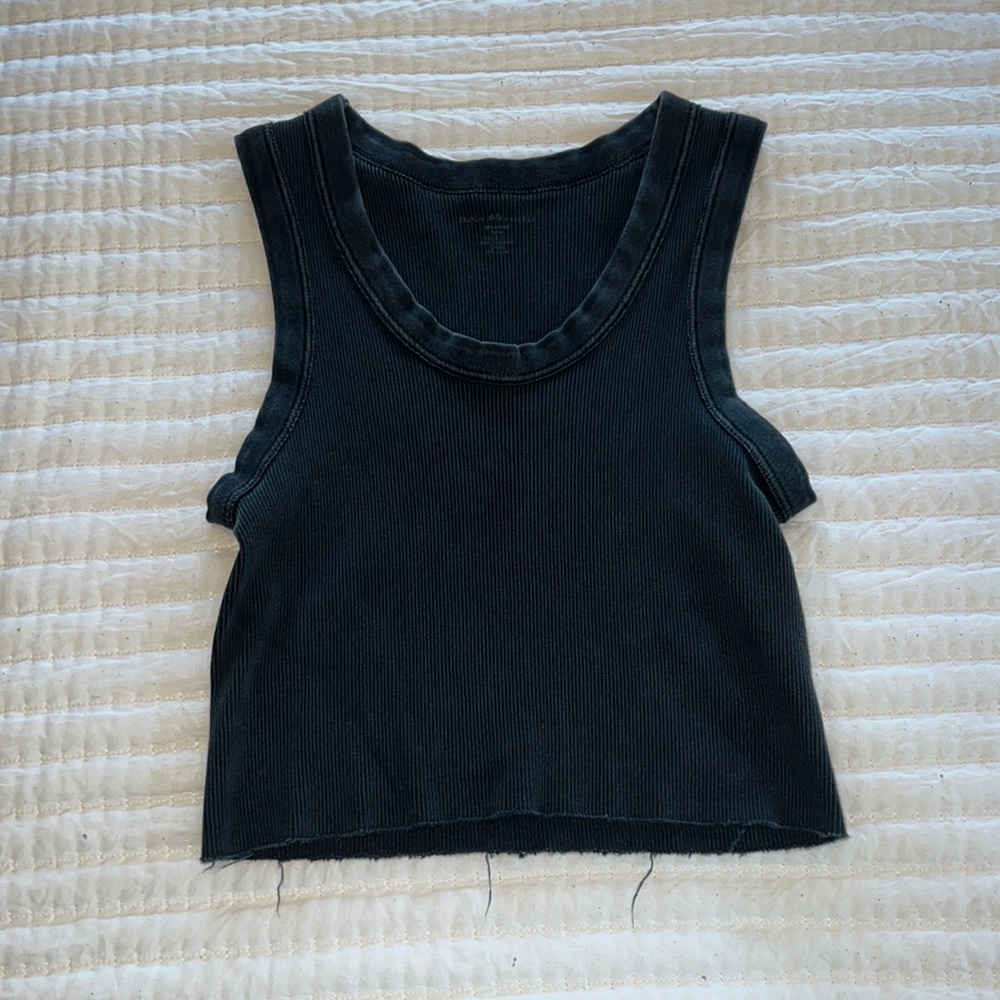 brandy melville black tank top 🖤🖤